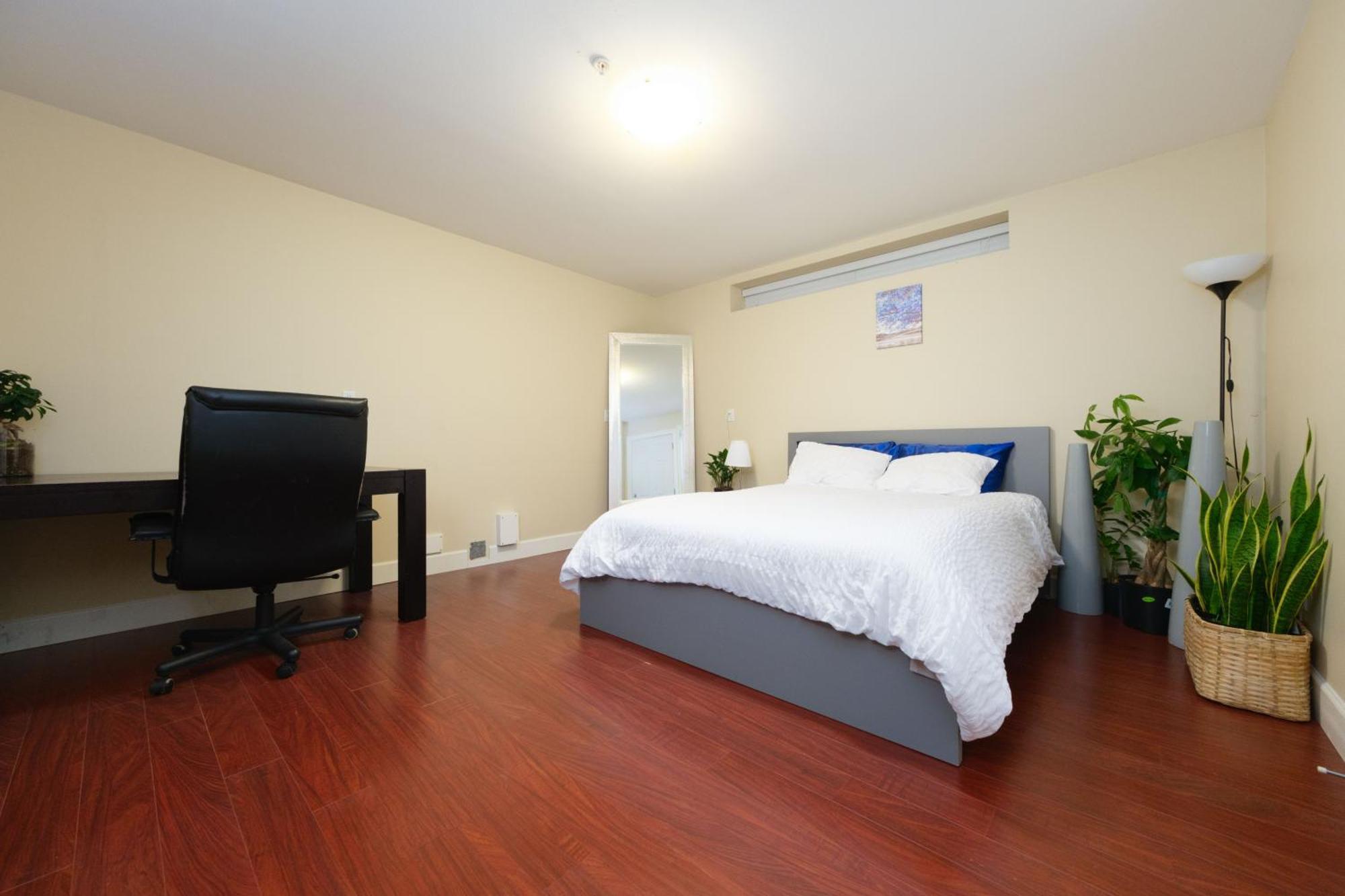 Cambie & 61St Ave Homestay Vancouver Exterior photo